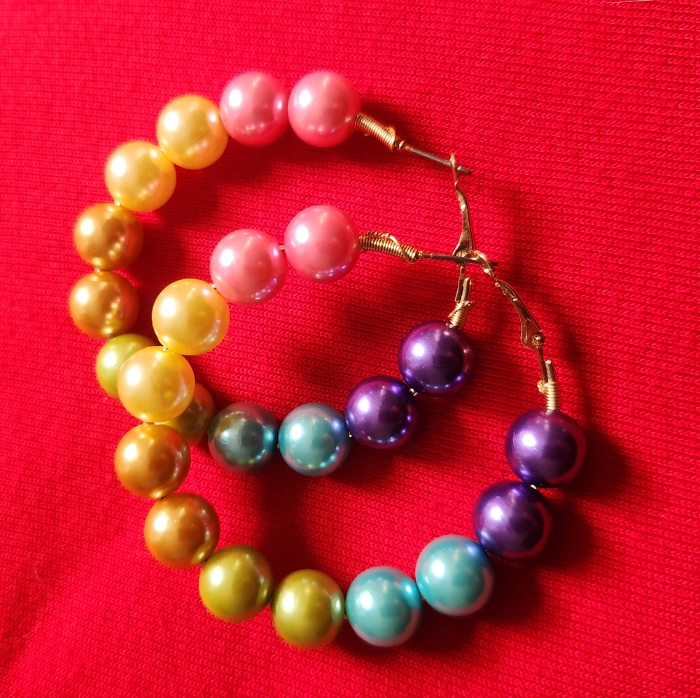 Pageant earrings colored pearls hoops